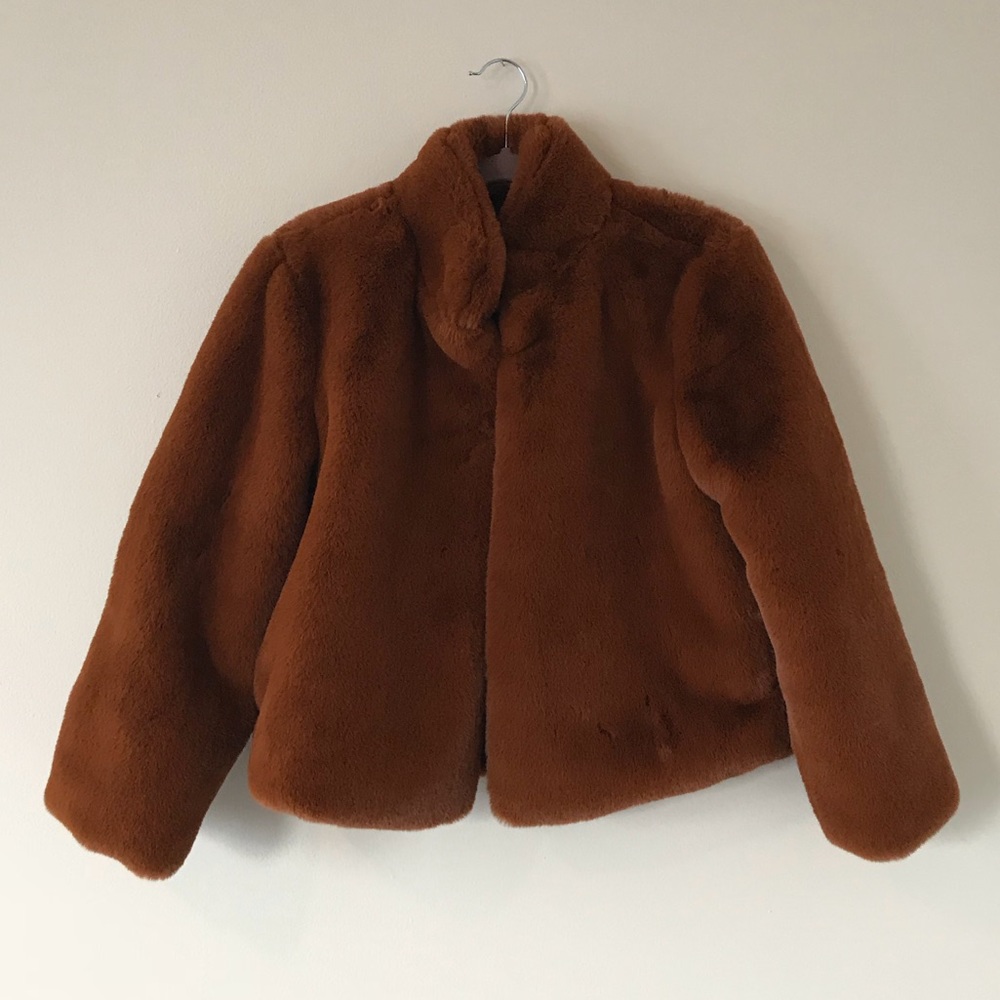 Short faux fur coat